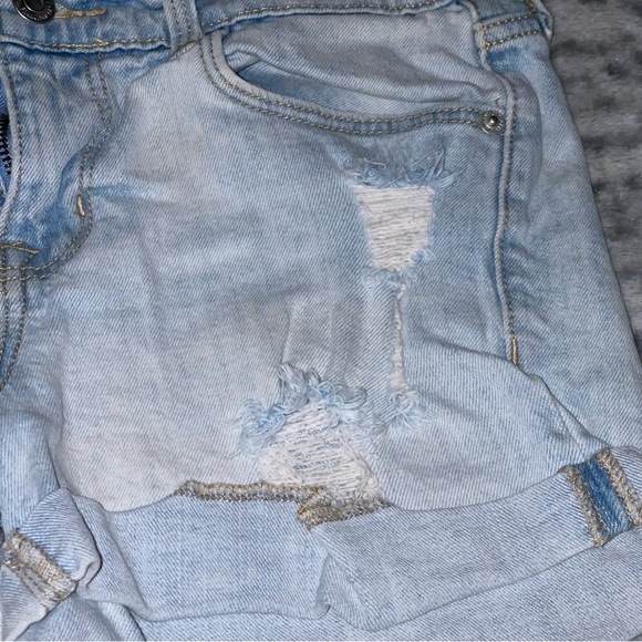 Old Navy Jean Shorts - Picture 2 of 8